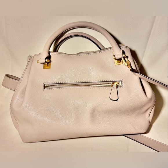 Guess cross body purse. - Picture 3 of 9